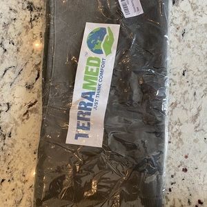 NEW Maternity Leggings: Grey